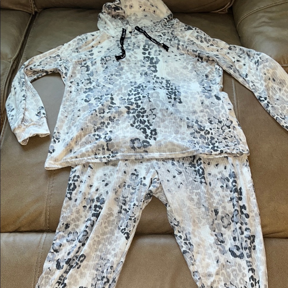 Nicole Miller White and Black Animal Print Pajama Set